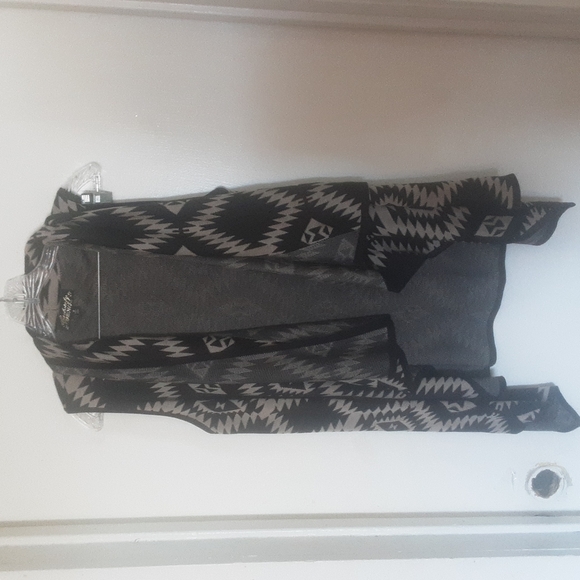 Absolutely Famous Sleeveless Waterfall Cardigan Sz M - Picture 1 of 4